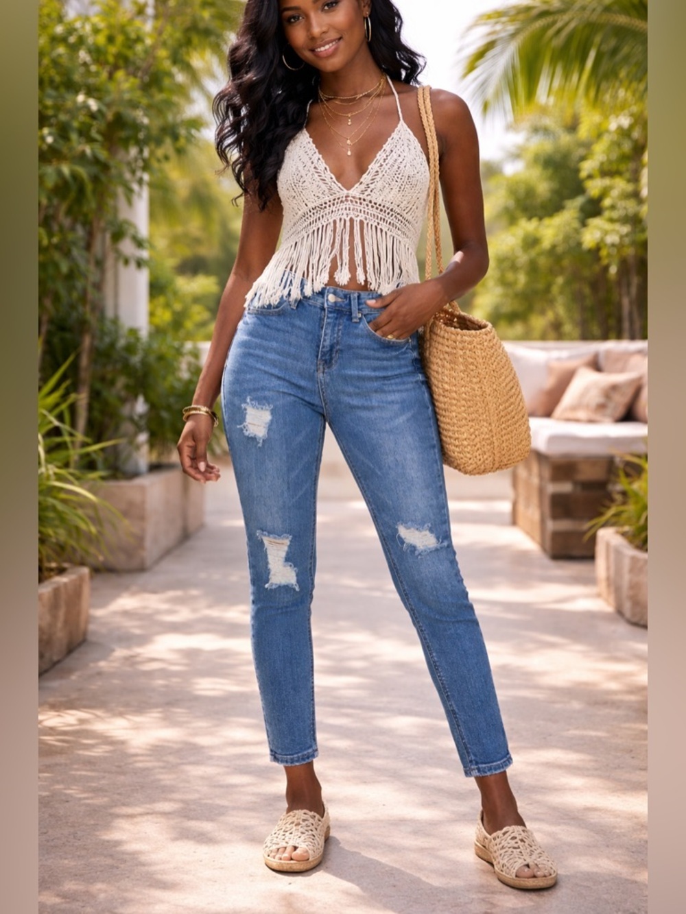 EUC Vanilla Star SZ 7 super skinny high rise jeans w/rips in front, waist 28”
